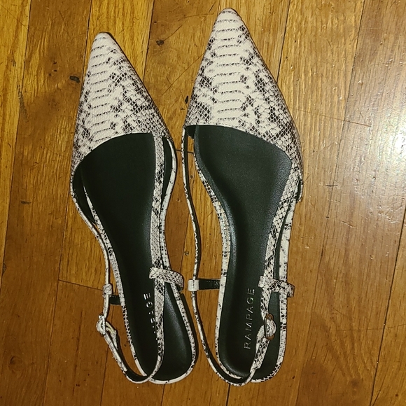 Shoes - Picture 2 of 4